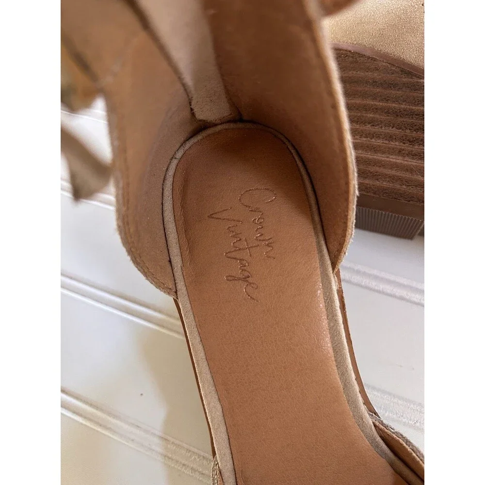 Crown Vintage Ladawen Wedge Heels Women 7M Beige Suede Strappy Buckle Pump Shoe